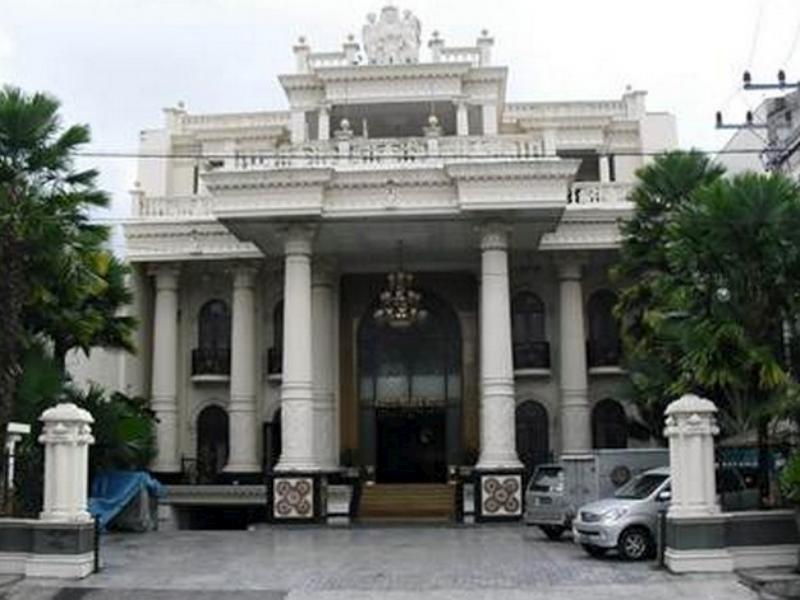 The Grand Palace Hotel Malang Exterior photo